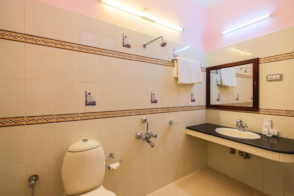 Treebo Moonlight Hotel Thiruvananthapuram Eksteriør billede